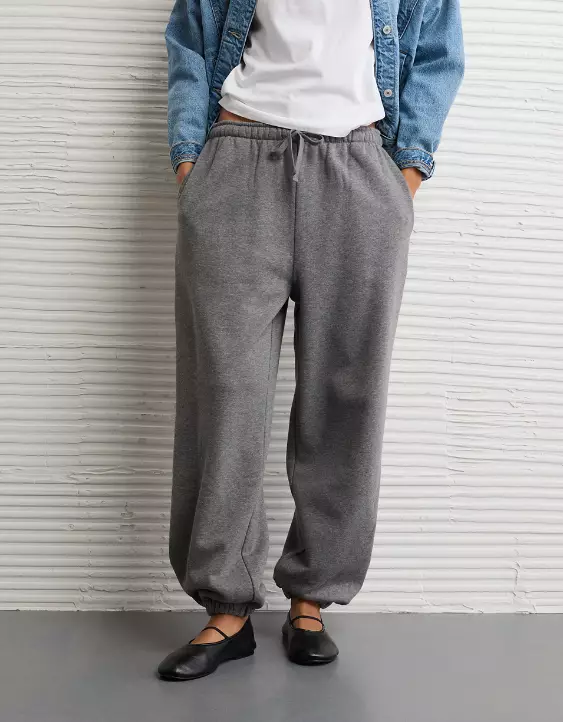 AE Everyday Luxe Sweatpant - Image 5
