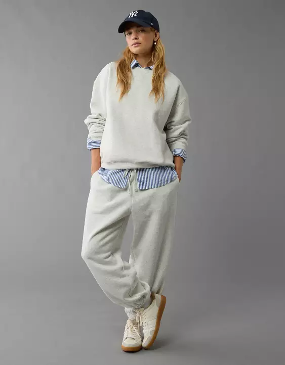 AE Everyday Luxe Crew Neck Sweatshirt - Image 5