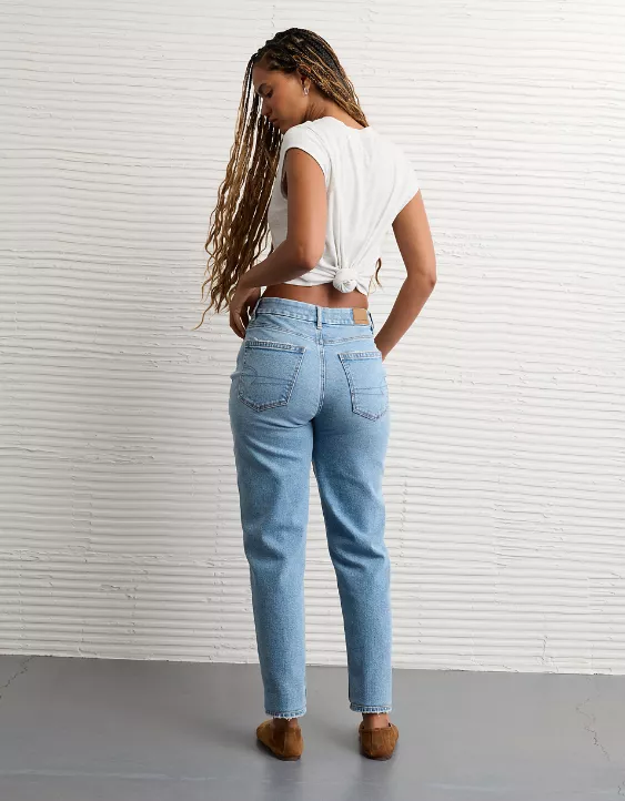 AE Strigid Curvy Mom Jean - Image 2