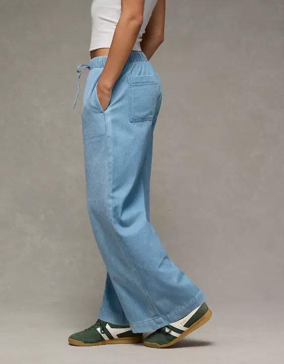 AE Cozy Dreamy Drape Low-Rise Ultra Wide-Leg Jean - Image 5