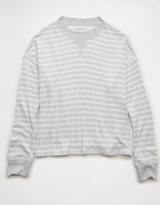 AE Long-Sleeve Waffle Plush Crew Neck Tee - Image 3