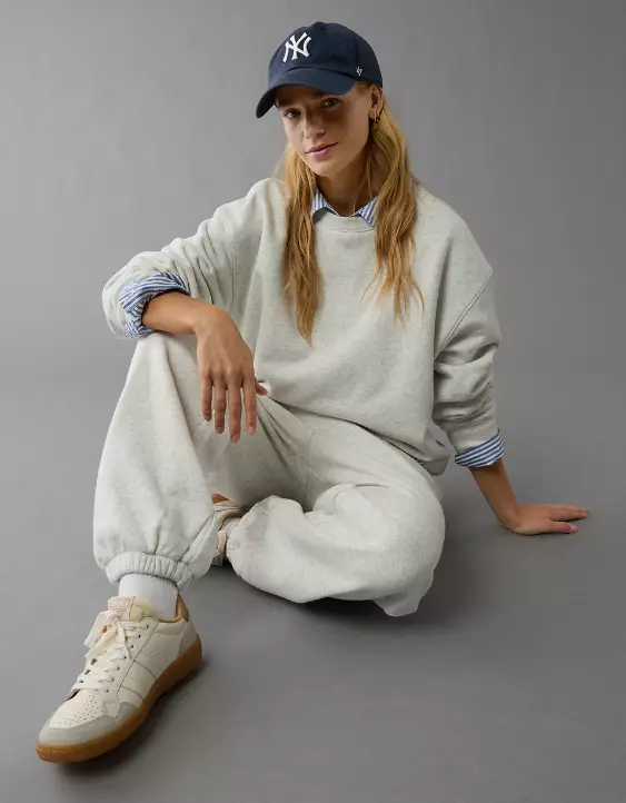 AE Everyday Luxe Crew Neck Sweatshirt - Image 6